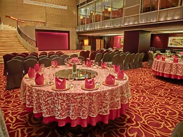 What Size Are Most Banquet Hall Round, Round Event Tables